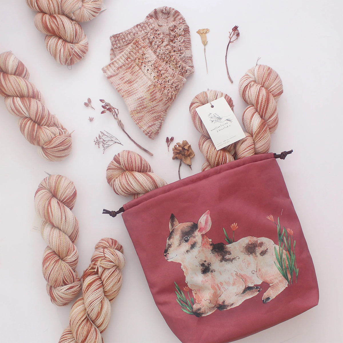 Alma the Lamb – Prosjektpose – The Blue Rabbit House