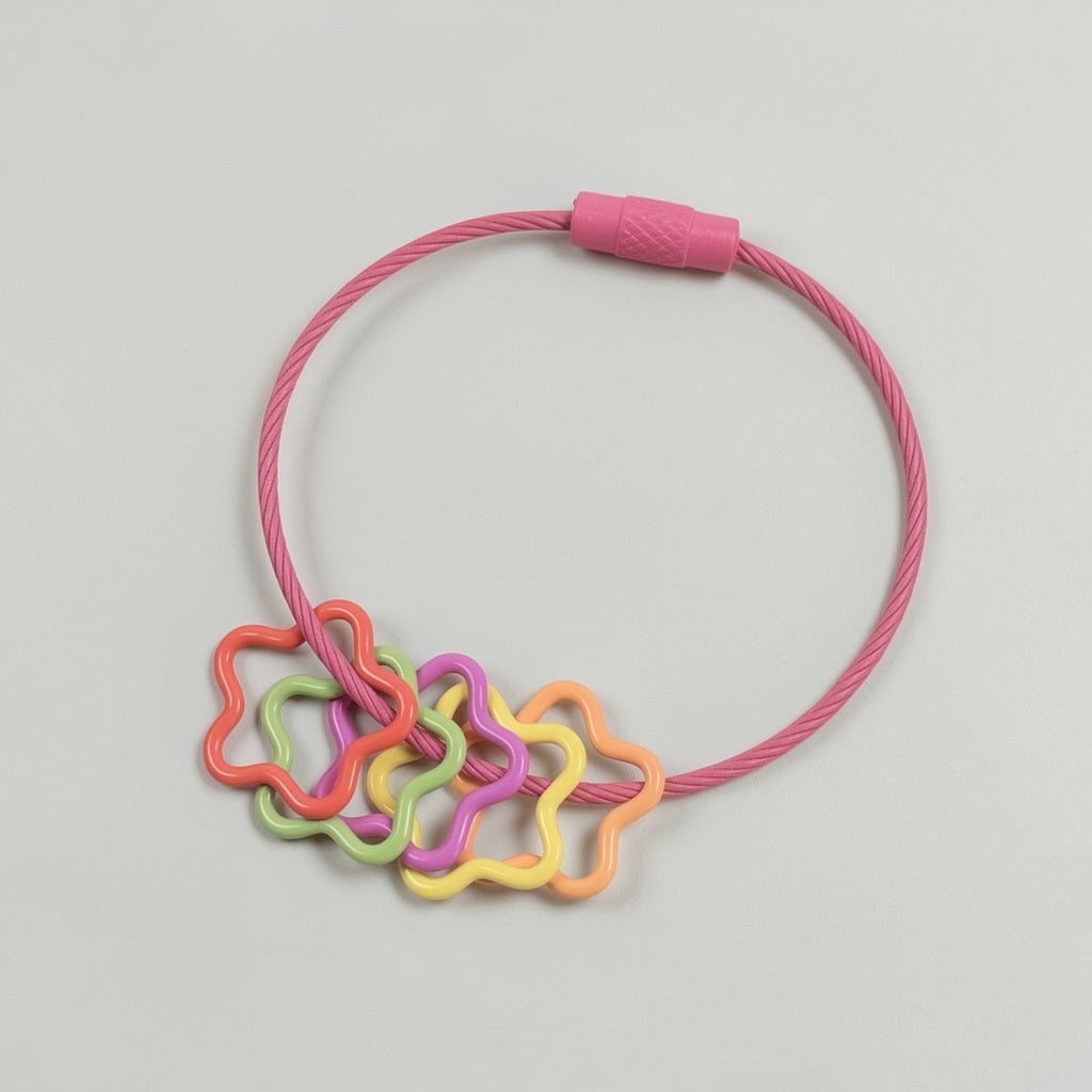 Metallvaier for oppbevaring av maskemarkører - Strikkeredet Design - Annet strikketilbehør