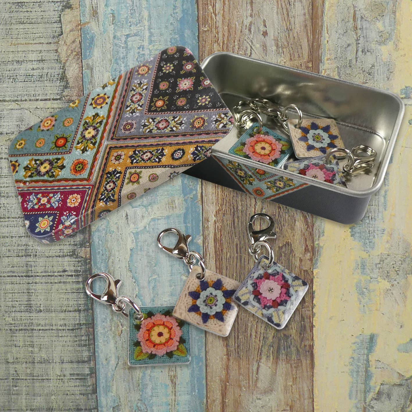 Boks med innhold - Strikkeredet Design