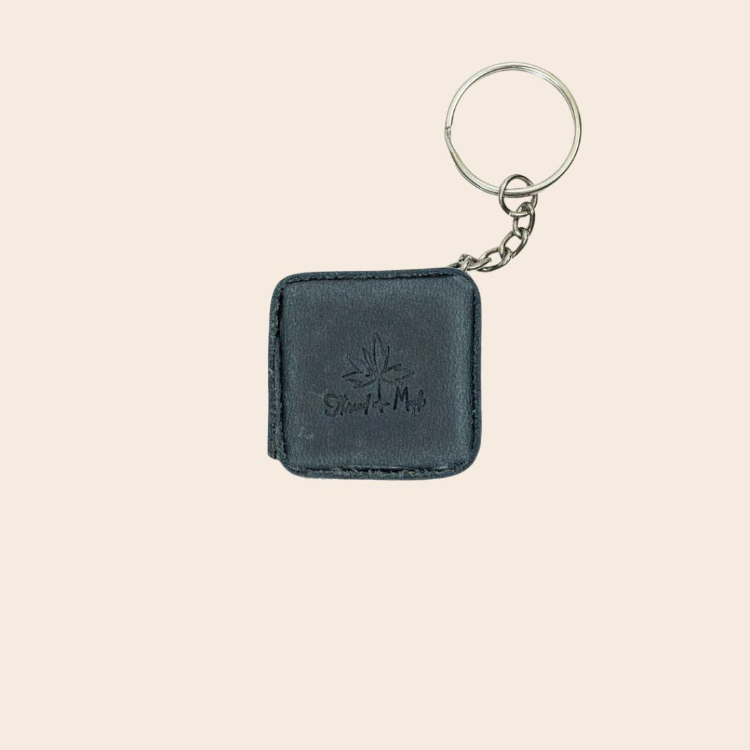 Mini-målebånd i skinn – liten og superpraktisk!