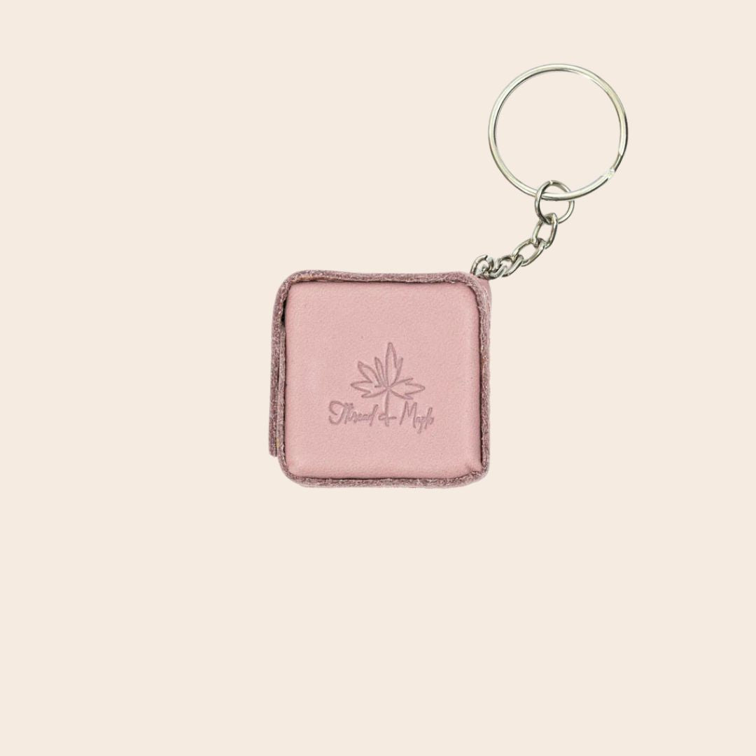 Mini-målebånd i skinn – liten og superpraktisk!