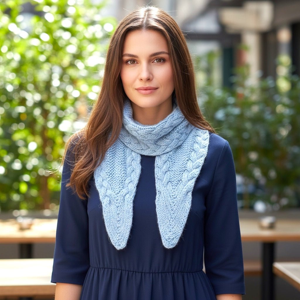 Bølgedans - skjerf med hårflette - Strikkeredet Design - 