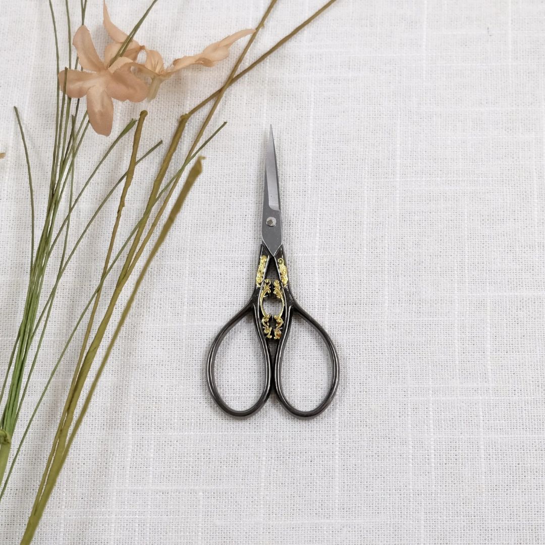 Broderisaks – blondeslør - Strikkeredet Design - Annet strikketilbehør