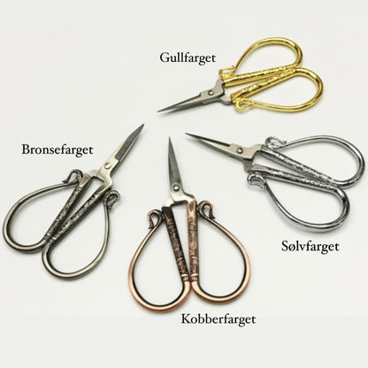 Broderisaks - Kinesisk kjærlighetssaks - Strikkeredet Design - Annet strikketilbehør