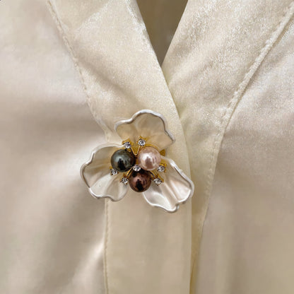 Clip on pynteknapp B – Perleblomst (stor) - Strikkeredet Design - 