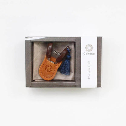 Cohana Gavesett: Cohana Seki Minisaks med skinnetui – små, men kraftige! - Strikkeredet Design - Cohana hobbyverktøy