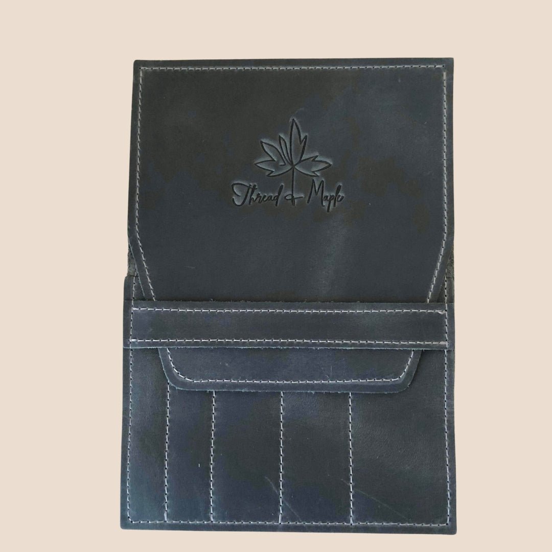 Enkel mappe for utskiftbare pinner/heklenål/fletteinne - Strikkeredet Design - Thread and Maple innleggsmapper for strikkeverktøy