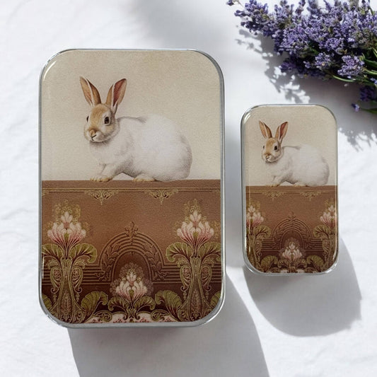 Firefly Notes metallboks – Hvit kanin - Strikkeredet Design - Annet strikketilbehør