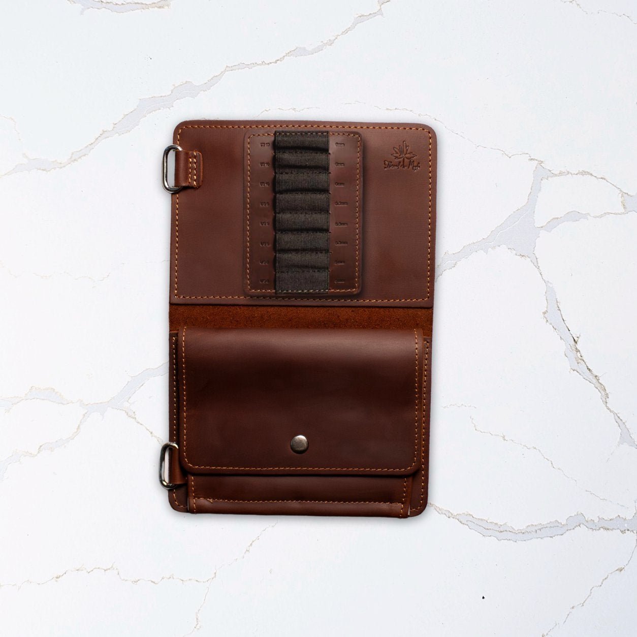 Innleggsside for ekstra pinnetupper – passer ordinær og jumbo perm - Strikkeredet Design - Thread and Maple innleggsmapper for strikkeverktøy