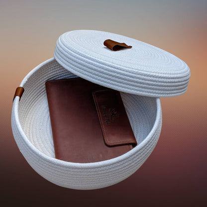 Kurv 1 - lav og bred, med lokk - Strikkeredet Design - 