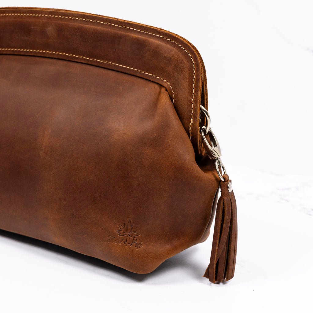 Leather Tassel – dusk i ekte skinn fra Thread & Maple - Strikkeredet Design - Tilbehør i ekte lær