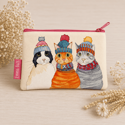 Liten tilbehørsveske – Cats In Hats – Emma Ball - Strikkeredet Design -