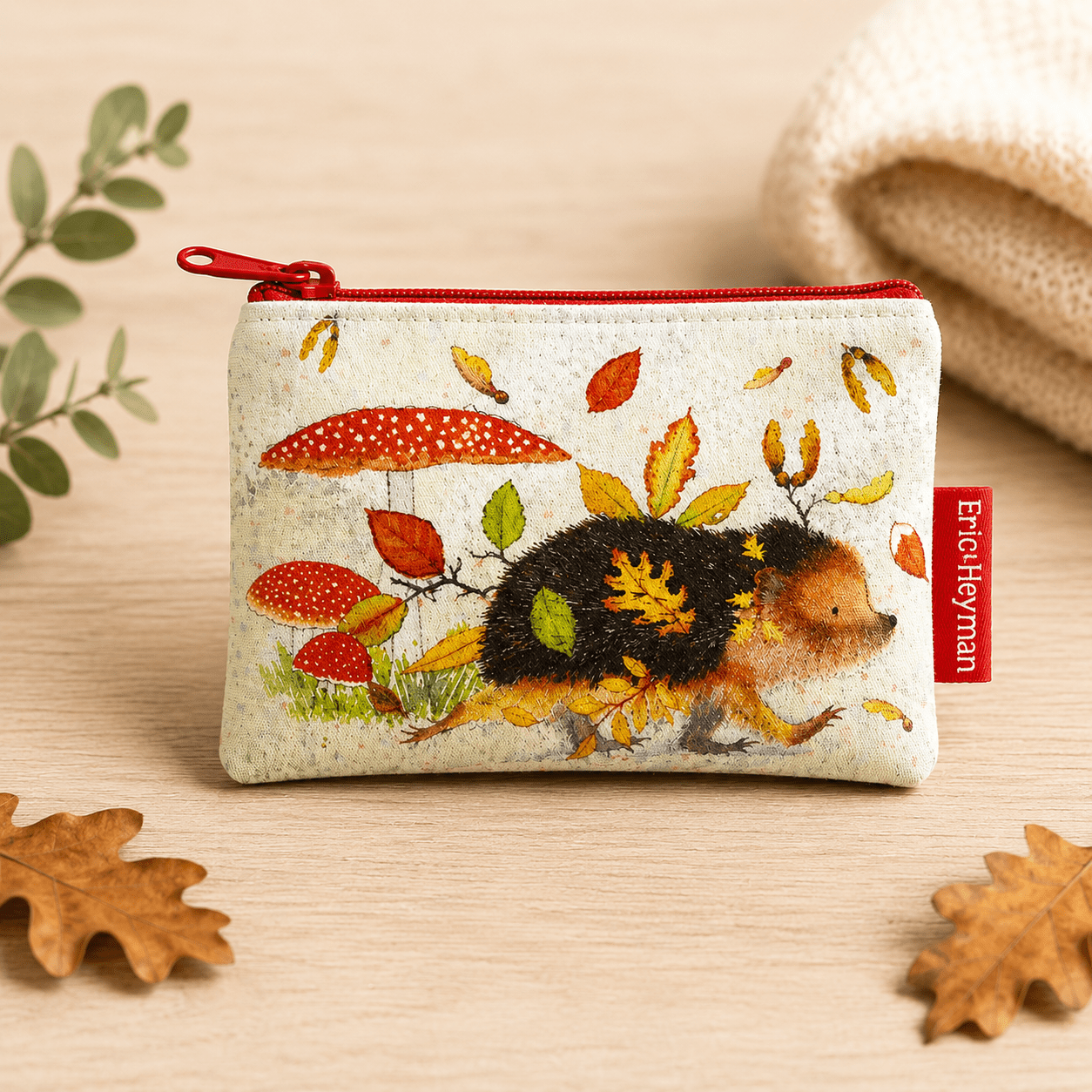 Liten tilbehørsveske – Hedgehog – Emma Ball - Strikkeredet Design -