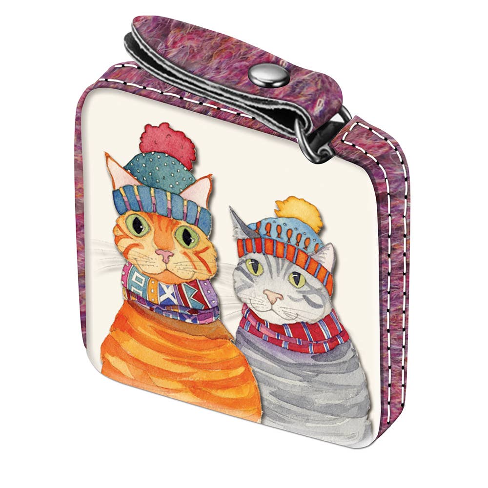 Målebånd – Cats In Hats – Emma Ball - Strikkeredet Design -