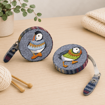 Målebånd – woolly puffins – Emma Ball - Strikkeredet Design -