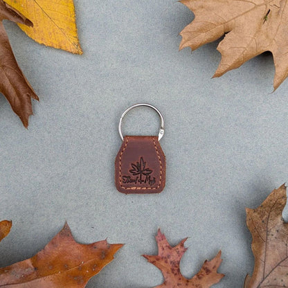 Magnetisk markørholder i skinn - Strikkeredet Design - Thread and Maple håndlagde lærprodukter