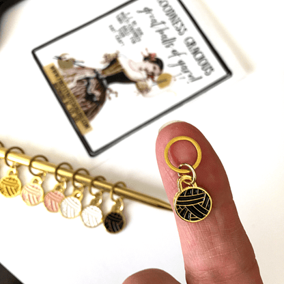 Maskemarkører – garnnøste – Firefly Notes - Strikkeredet Design -