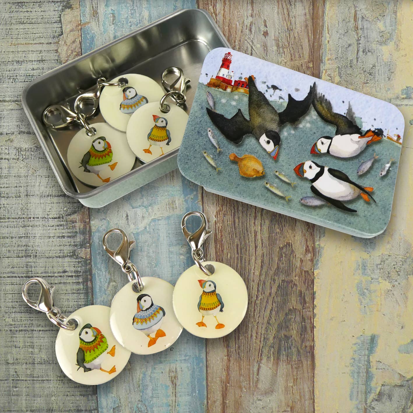 Maskemarkører i boks – diving puffins – Emma Ball - Strikkeredet Design - 