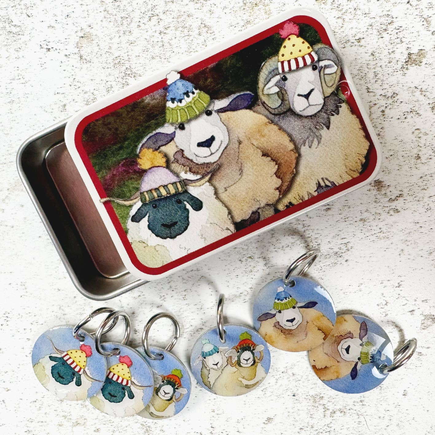 Maskemarkører i boks – happy sheep – Emma Ball - Strikkeredet Design - 