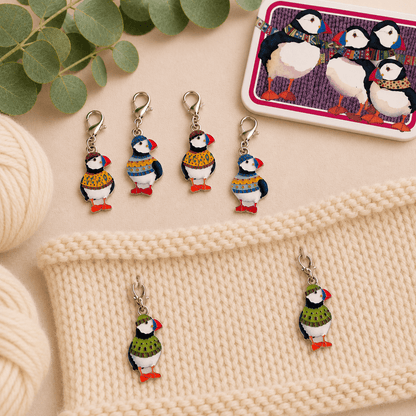 Maskemarkører i boks – karabinkrok – Woolly Puffins (figur) – Emma Ball - Strikkeredet Design - Strikketilbehør