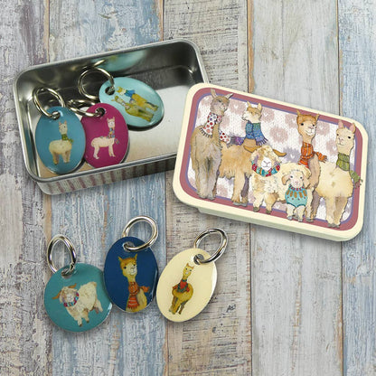 Maskemarkører i metallboks (6 stk) – Alpacas & Friends – Emma Ball - Strikkeredet Design - Annet strikketilbehør
