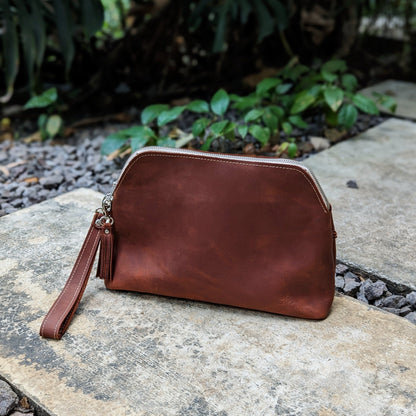 Mellomstor skinnveske for strikkeprosjekter - fra Thread & Maple - Strikkeredet Design - Veske i ekte lær