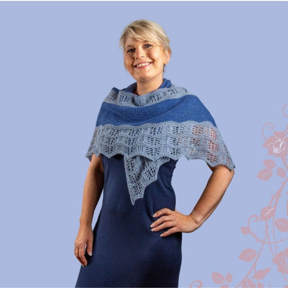 Midtsommerdrøm - elegant sjal med rillestrikk og nydelig hullstrikk - Strikkeredet Design - Strikkeoppskrift