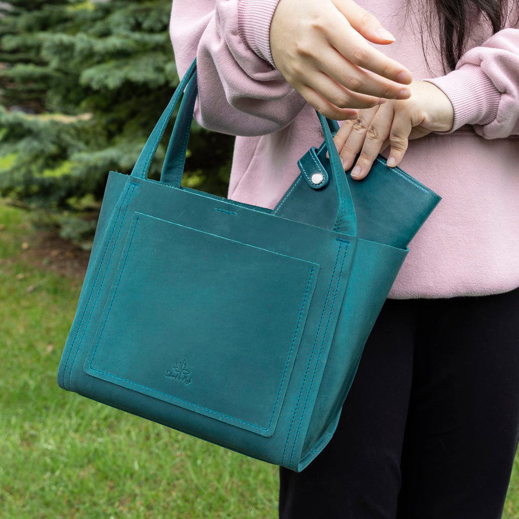 Mini Boxy Tote-veske i skinn - Thread & maple