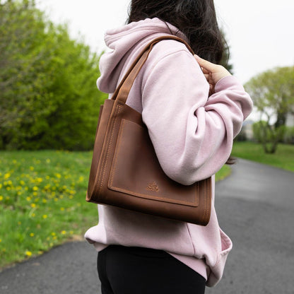 Mini Boxy Tote - veske i skinn - Thread & maple - Strikkeredet Design - 