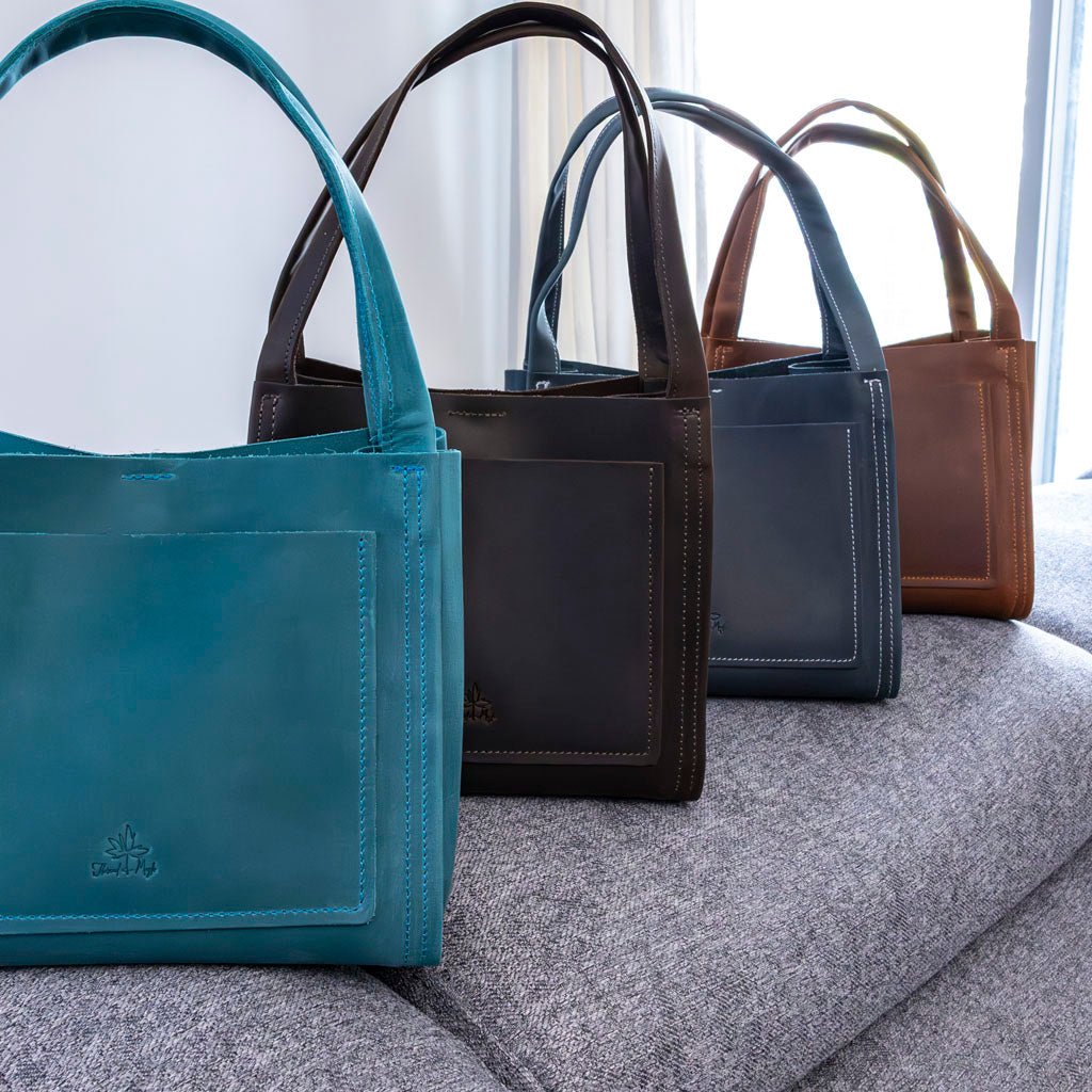 Mini Boxy Tote - veske i skinn - Thread & maple - Strikkeredet Design - 