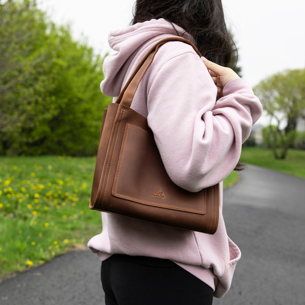 Mini Boxy Tote-veske i skinn - Thread & maple