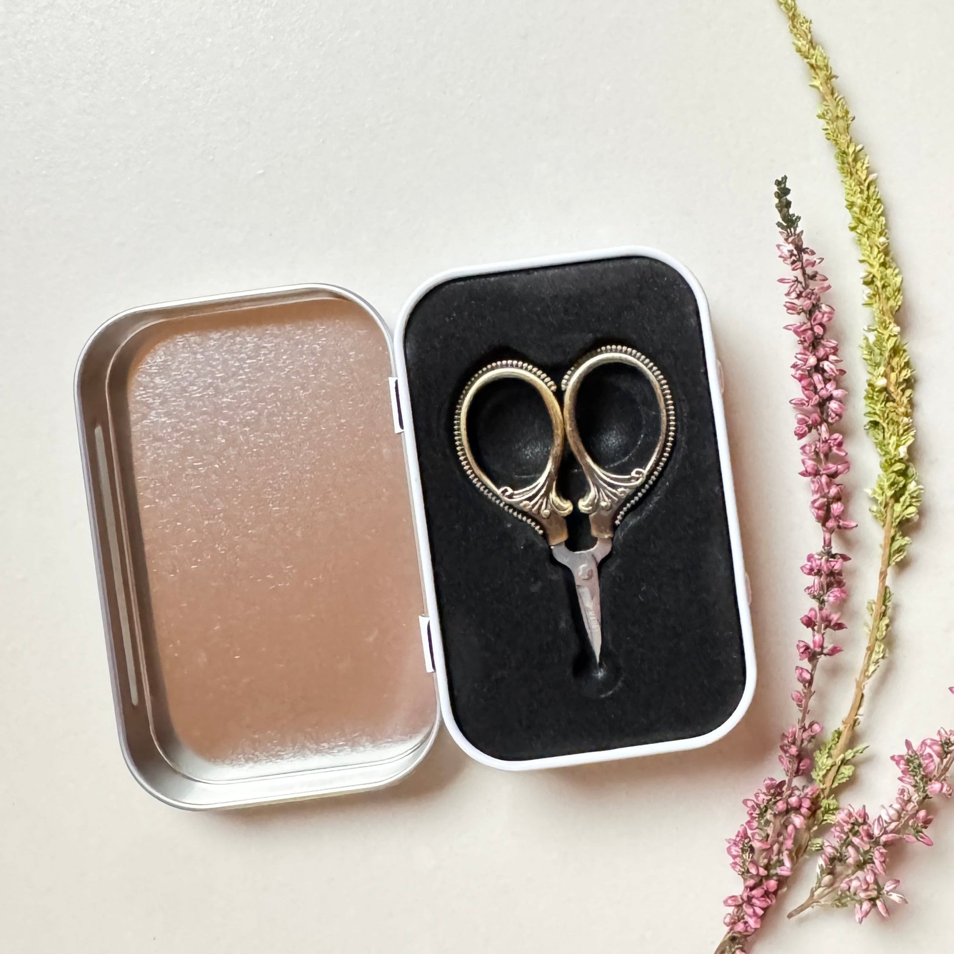 Minisaks Vintage – Perfekt for presist håndarbeid - Strikkeredet Design - Annet strikketilbehør