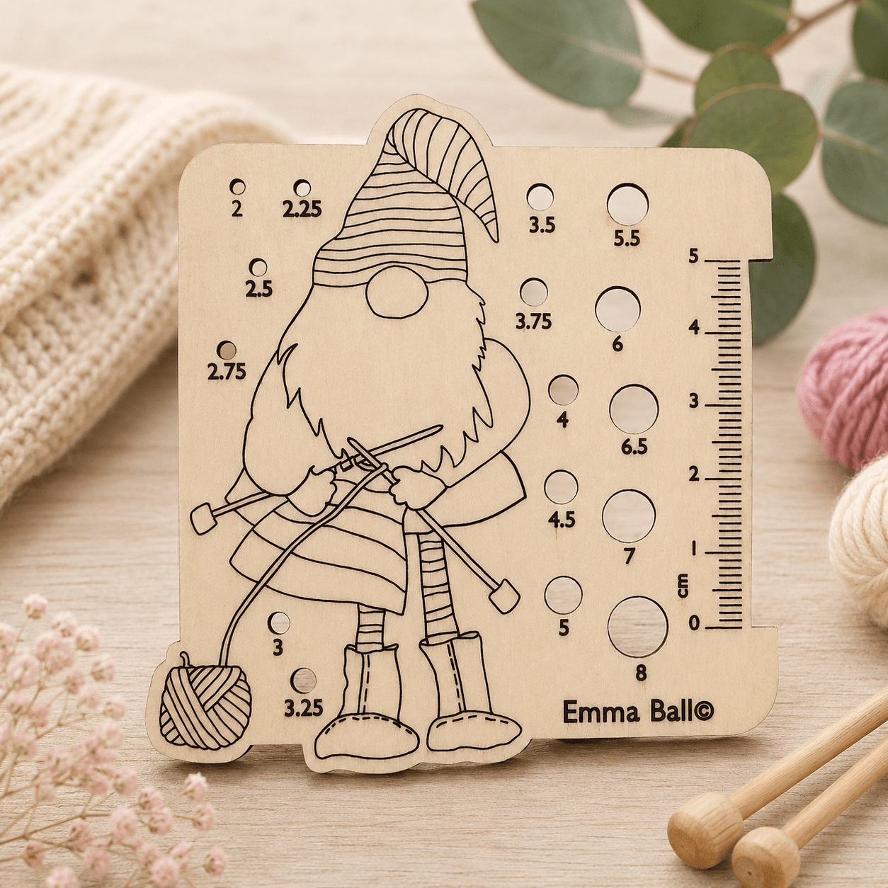 Pinnemål i tre – Crafting Gnomes – Emma Ball - Strikkeredet Design - Strikkeverktøy