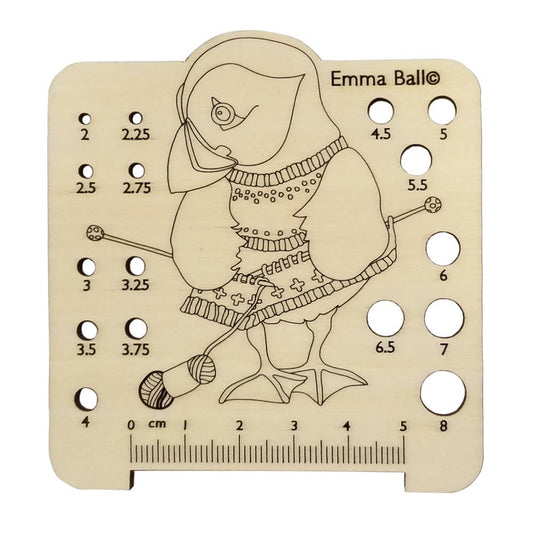 Pinnemåler i tre – Woolly Puffin (2–8 mm) – Emma Ball - Strikkeredet Design - Annet strikketilbehør