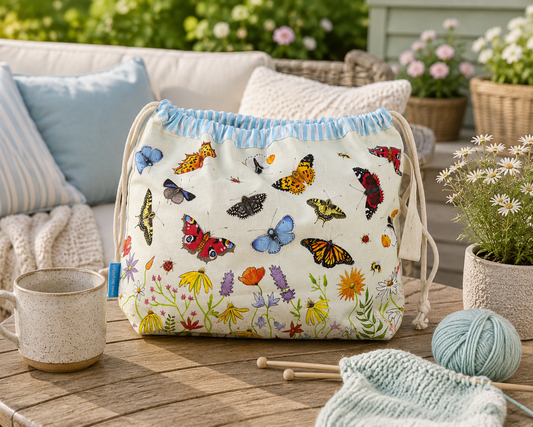 Prosjektveske med snøring – Butterflies – Emma Ball - Strikkeredet Design - Prosjektveske