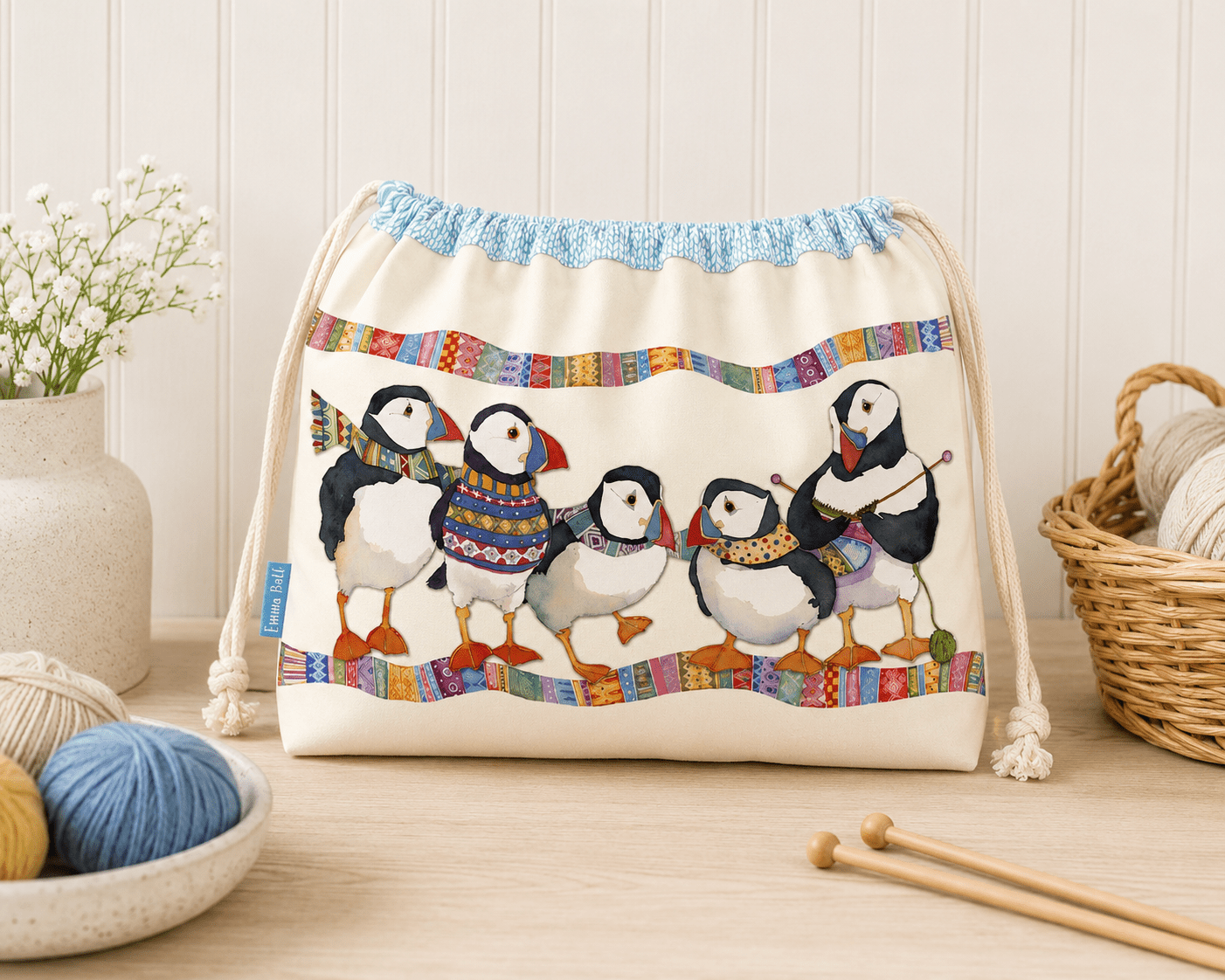 Prosjektveske med snøring – Knitting Puffins – Emma Ball - Strikkeredet Design - Prosjektveske