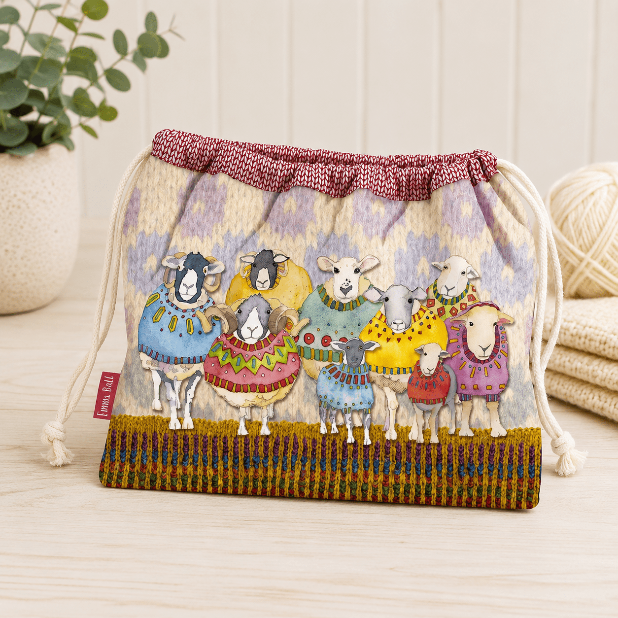 Prosjektveske med snøring – Sheep In Sweaters – Emma Ball - Strikkeredet Design -