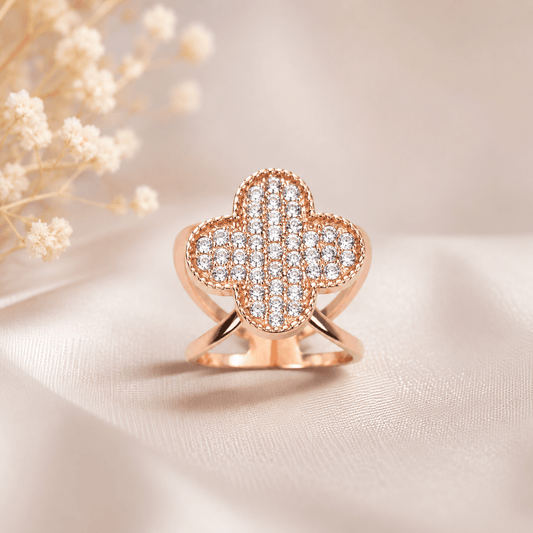 Skjerf - og sjalring med blomst og strass – roségullfarget - Strikkeredet Design - 