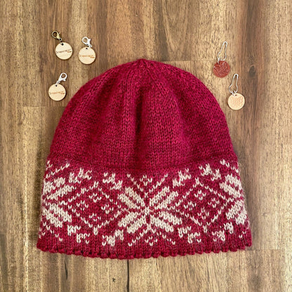 Sofies lue – varm, klassisk og tidløs - Strikkeredet Design - Strikkeoppskrift