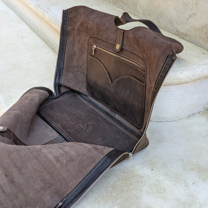 Stor lekker veske i ekte lær - Strikkeredet Design - Veske i ekte lær