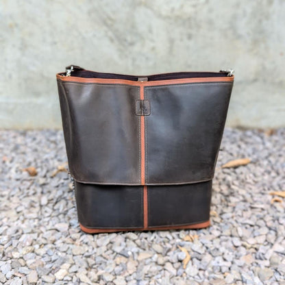 Telescopic Tote – vesken som vokser med prosjektet ditt! - Strikkeredet Design - Veske i ekte lær