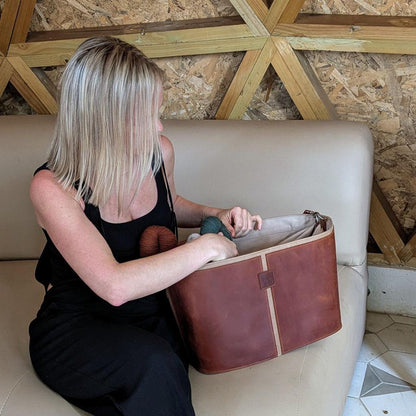 Telescopic Tote – vesken som vokser med prosjektet ditt! - Strikkeredet Design - Veske i ekte lær