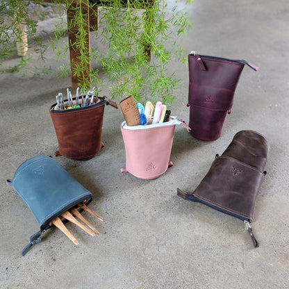 Teleskopisk skinnveske for enkel tilgang og bærbar bekvemmelighet ✨ - Strikkeredet Design - Thread and Maple håndlagde lærprodukter