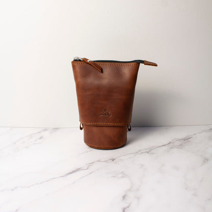 Teleskopisk skinnveske for enkel tilgang og bærbar bekvemmelighet ✨ - Strikkeredet Design - Thread and Maple håndlagde lærprodukter