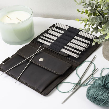 Thread and Maple innleggsmappe for settpinner/strømpepinner, 15 cm lengde - Strikkeredet Design - Thread and Maple innleggsmapper for strikkeverktøy