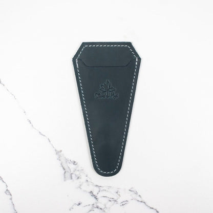 Thread and Maple magnetisk sakseetui i mykt skinn - Strikkeredet Design - Thread and Maple håndlagde lærprodukter