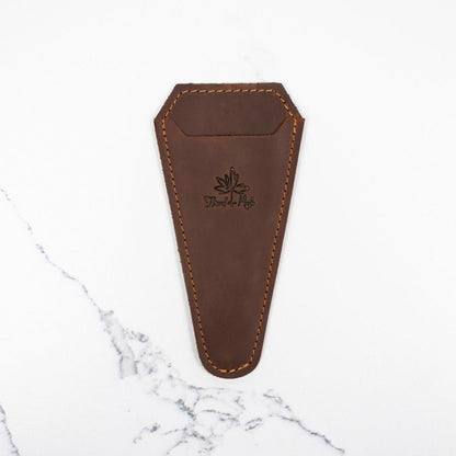 Thread and Maple magnetisk sakseetui i mykt skinn - Strikkeredet Design - Thread and Maple håndlagde lærprodukter