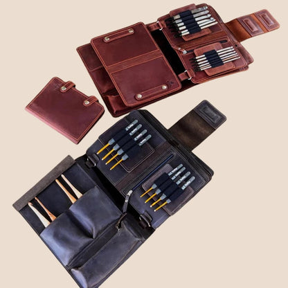 Thread and Maple perm (omslag) i mykt lær – organisér hekleutstyret ditt med stil - Strikkeredet Design - Thread and Maple hekleutstyrsperm