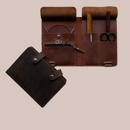 Thread and Maple Prosjektmappe – ideell oppbevaring for verktøy til pågående strikkeprosjekter - Strikkeredet Design - Thread and Maple innleggsmapper for strikkeverktøy