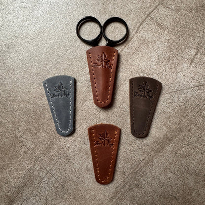 Thread and Maple Sakseetui i mykt skinn - til minisaks - Strikkeredet Design - Thread and Maple håndlagde lærprodukter